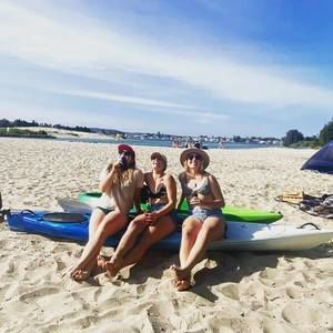 Meet your Posher, Emily